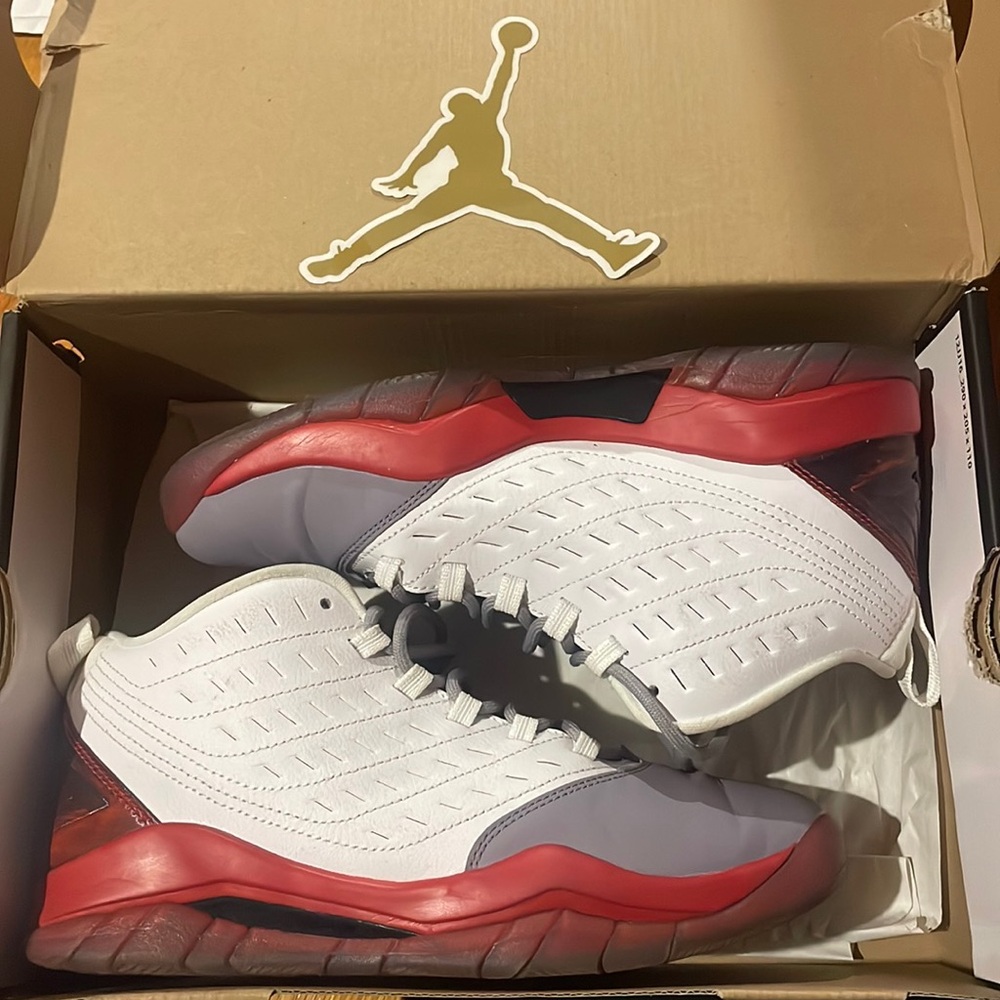 Jordan Velocity BG white/black-gym red/grey